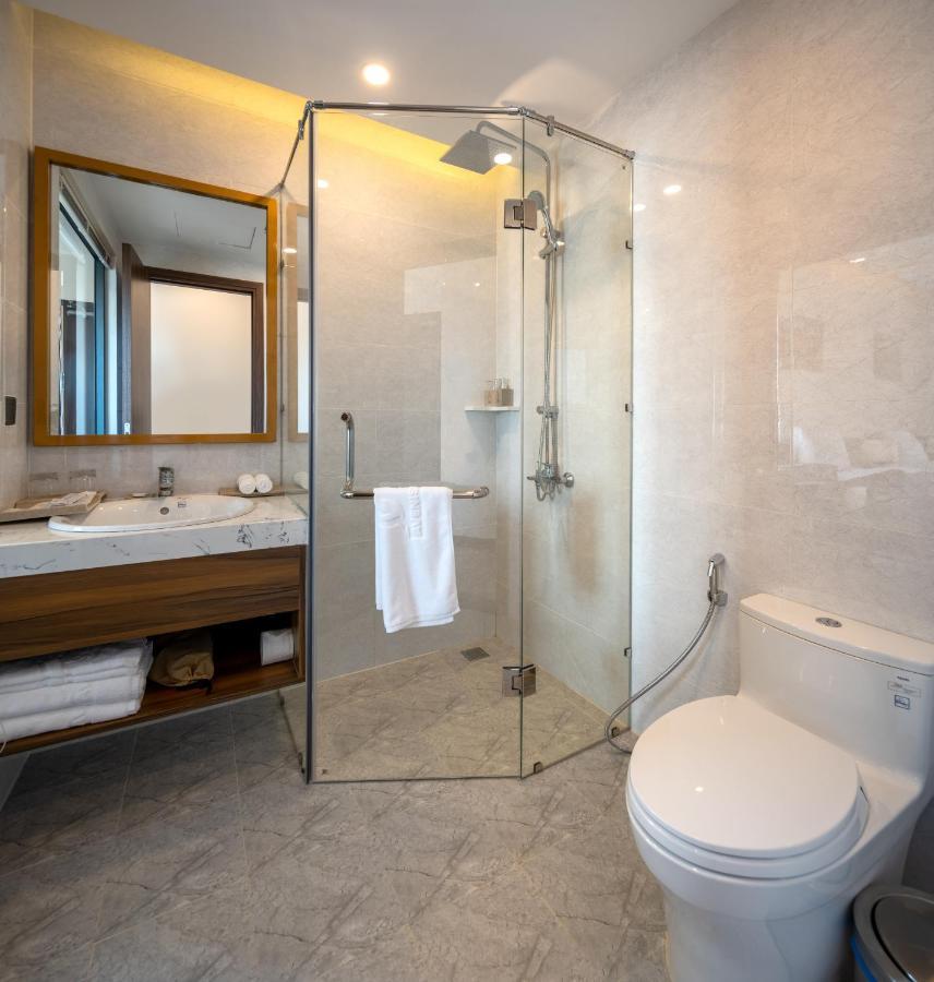 Avenis Hotel Da Nang Luaran gambar
